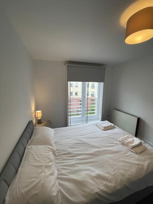 Modern 2 Bedroom City Apartment Glasgow Bagian luar foto