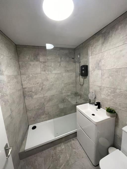 Modern 2 Bedroom City Apartment Glasgow Bagian luar foto