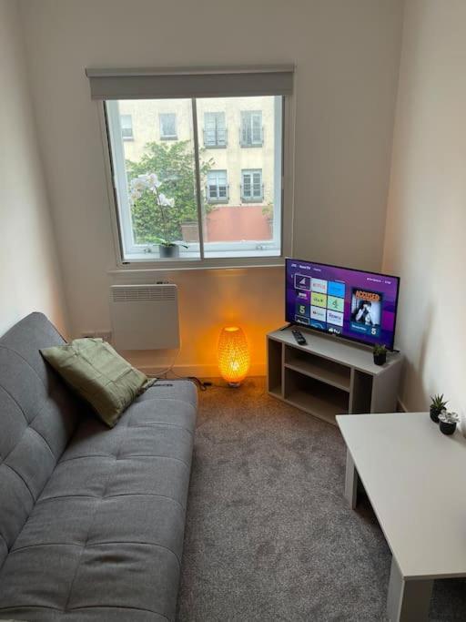 Modern 2 Bedroom City Apartment Glasgow Bagian luar foto