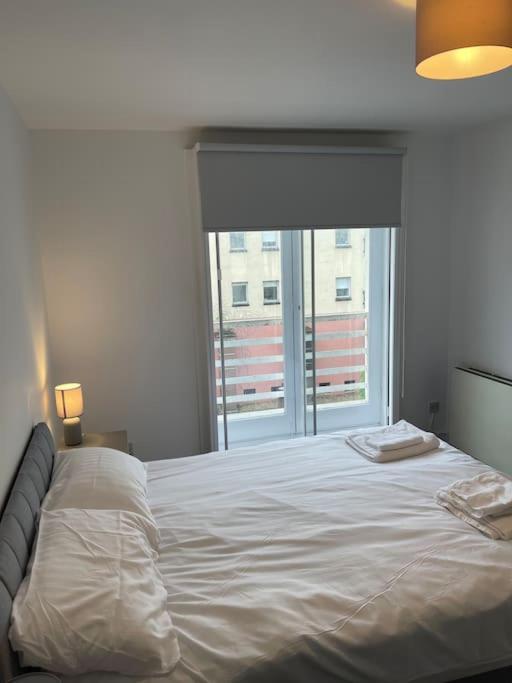 Modern 2 Bedroom City Apartment Glasgow Bagian luar foto