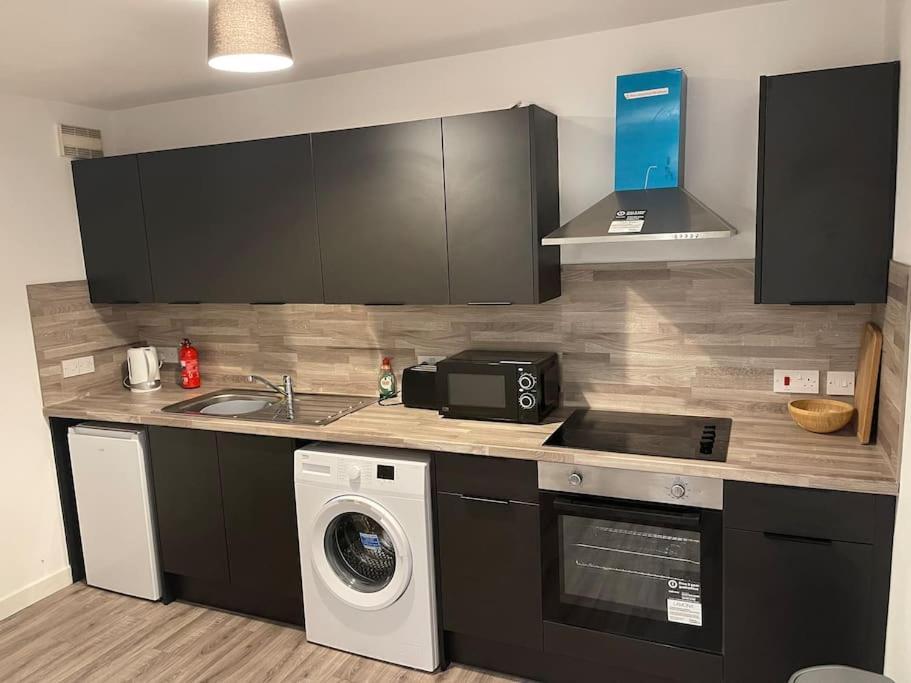 Modern 2 Bedroom City Apartment Glasgow Bagian luar foto
